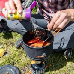 Jetboil 1.5L Ceramic Cook Pot 21 Jetboil 1.5L Ceramic Cook Pot -Outdoor Products Store 1107871 insitu03