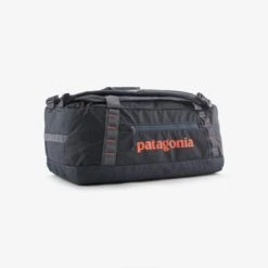 Patagonia Black Hole Duffel 40L -Outdoor Products Store f 81c6a5a1 bbaf 43ad 9c04 8209dd862505